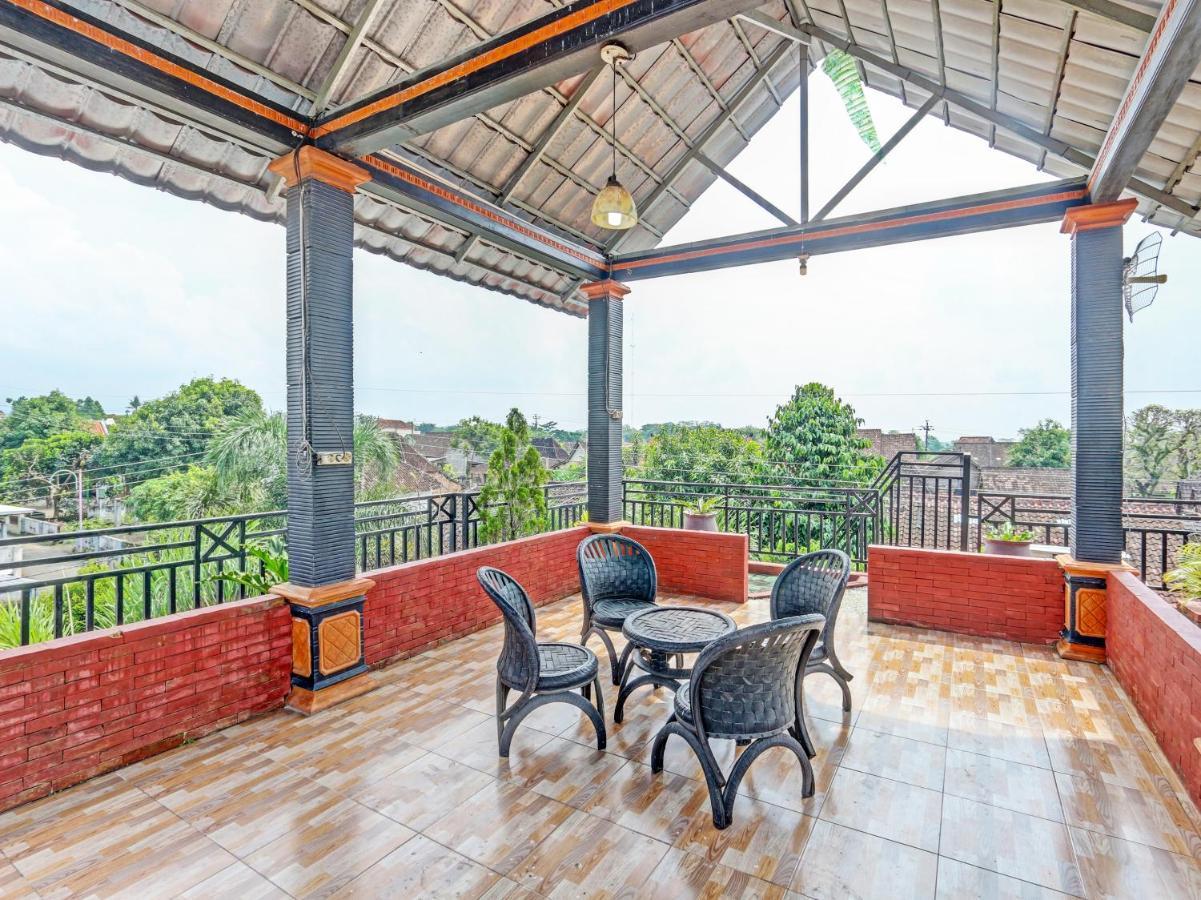 SPOT ON 91337 Pandu Homestay Klaten Wonogiri Exterior foto