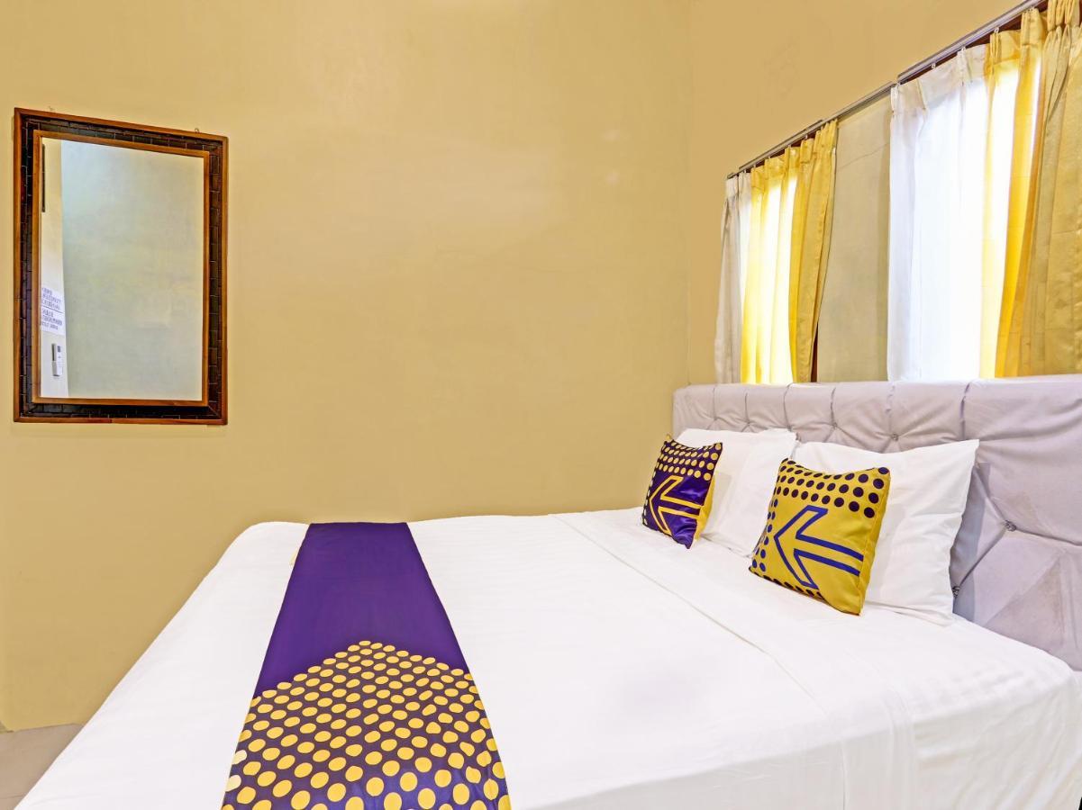 SPOT ON 91337 Pandu Homestay Klaten Wonogiri Exterior foto